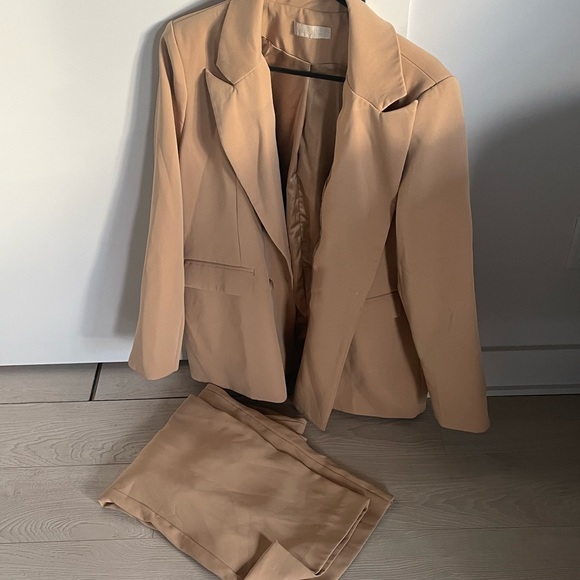 Meshki blazer & pant set - Picture 1 of 4